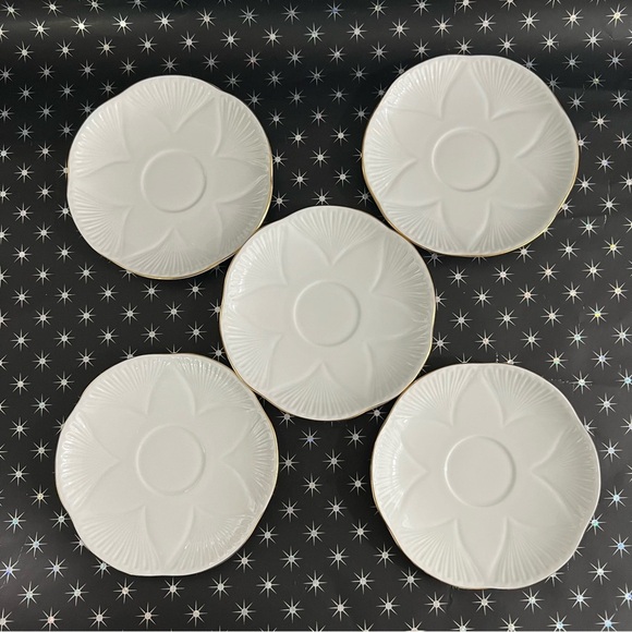 Fine Bone China Shelley England White Saucers Set of 12 - Picture 4 of 8